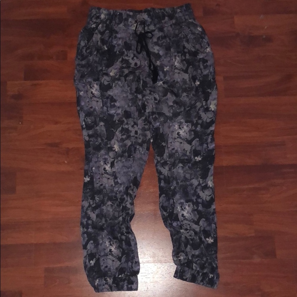 aritzia talulia joggers